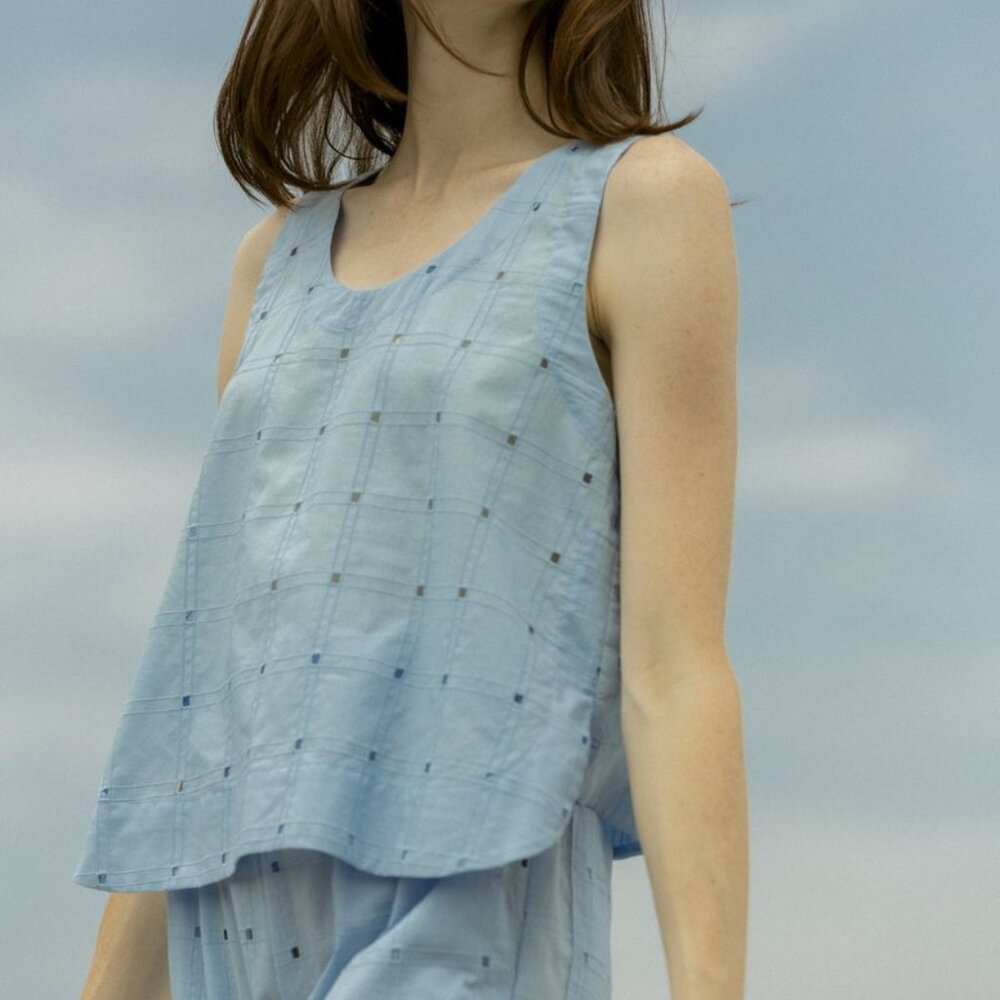 NWOT Carleen Scallop Tank Blue Window Eyelet 100% cotton